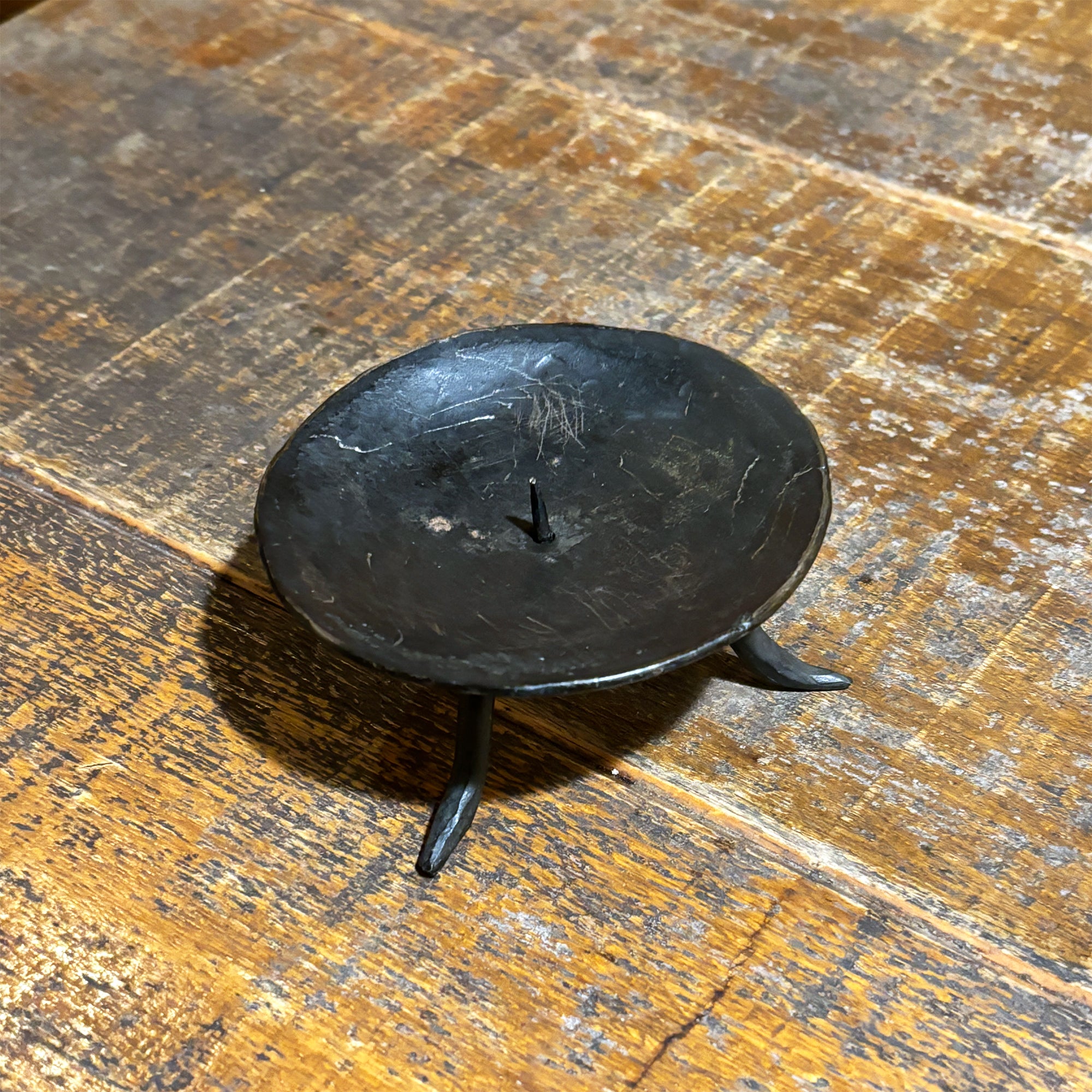 Iron Plate-Shaped Candle Holder